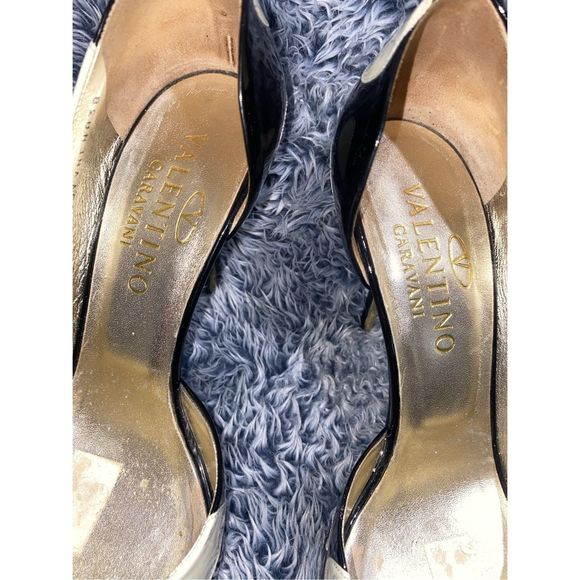 Valentino Garavani Patent Leather Polka Dot Black and White Pumps, EU 38 / US 7 - Picture 5 of 11